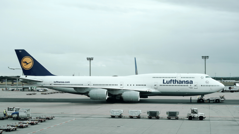 Lufthansa Flight #LH456 Executes Go-Around at LAX